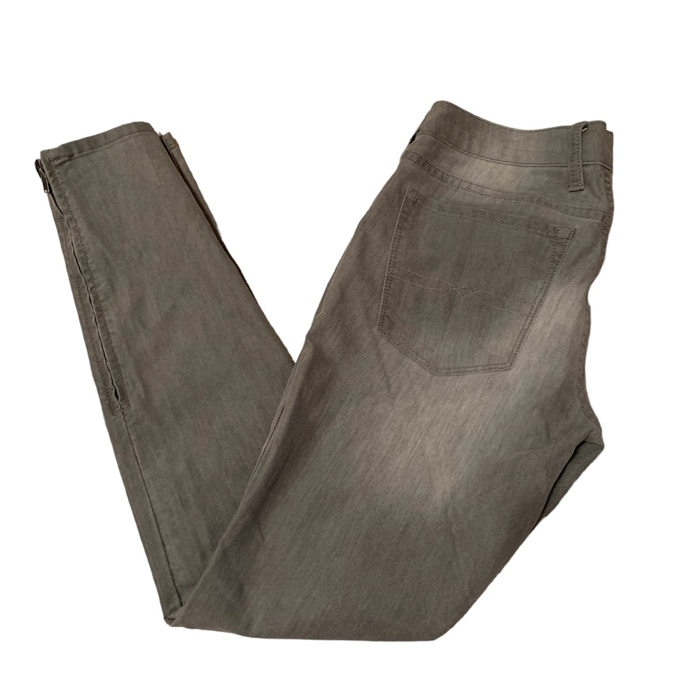 NWOT Lucky Brand Charlie Super Skinny. Size 4/27. Light gray. - Picture 3 of 12
